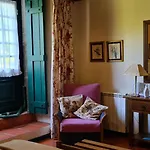 Casa De Santa Ana Da Beira Bed & Breakfast