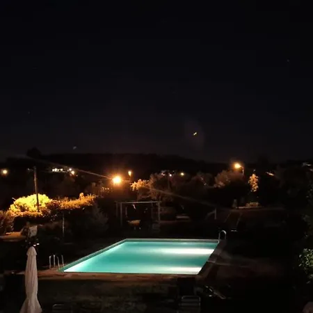 Casa De Santa Ana Da Beira Bed & Breakfast