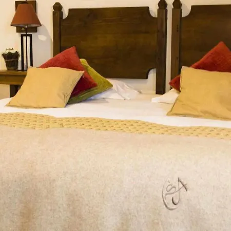 Casa De Santa Ana Da Beira Bed & Breakfast 3*