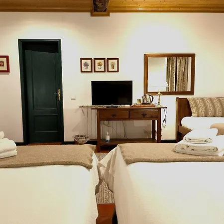 Casa De Santa Ana Da Beira 3*