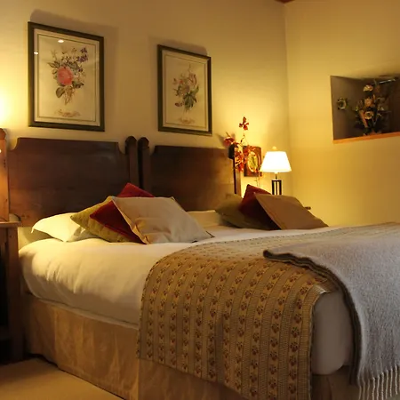 Casa De Santa Ana Da Beira Bed & Breakfast 3*