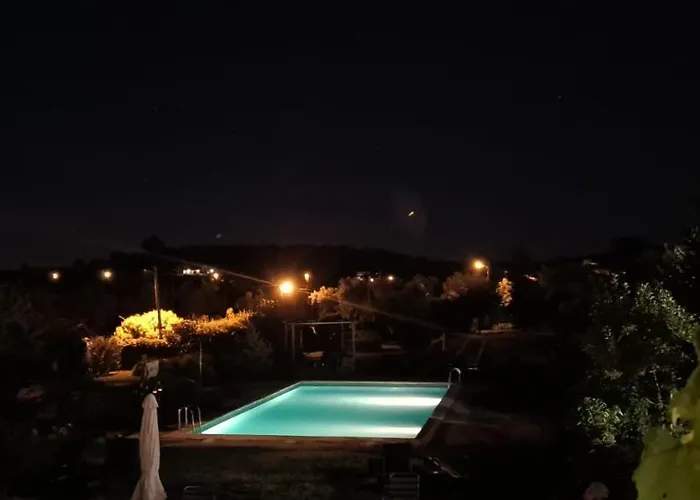 Casa De Santa Ana Da Beira Bed and Breakfast