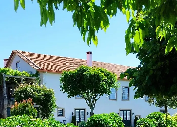 Casa De Santa Ana Da Beira Bed and Breakfast