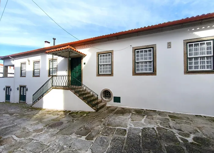 Casa De Santa Ana Da Beira Bed & Breakfast