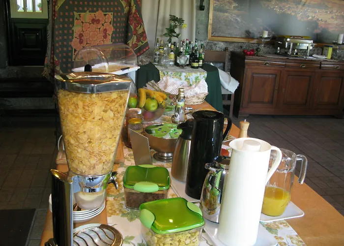 Casa De Santa Ana Da Beira Alojamento de Acomodação e Pequeno-almoço Seia