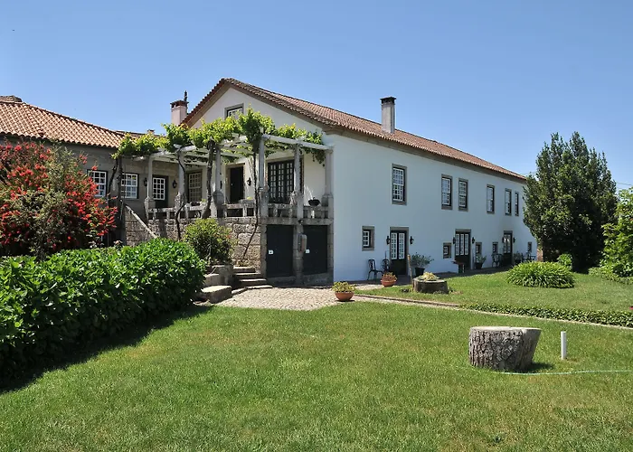 Casa De Santa Ana Da Beira Bed and Breakfast 3*