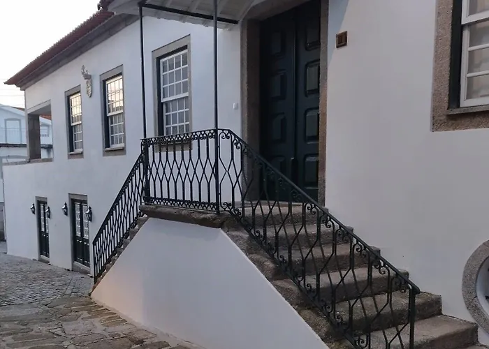 Casa De Santa Ana Da Beira Bed and Breakfast